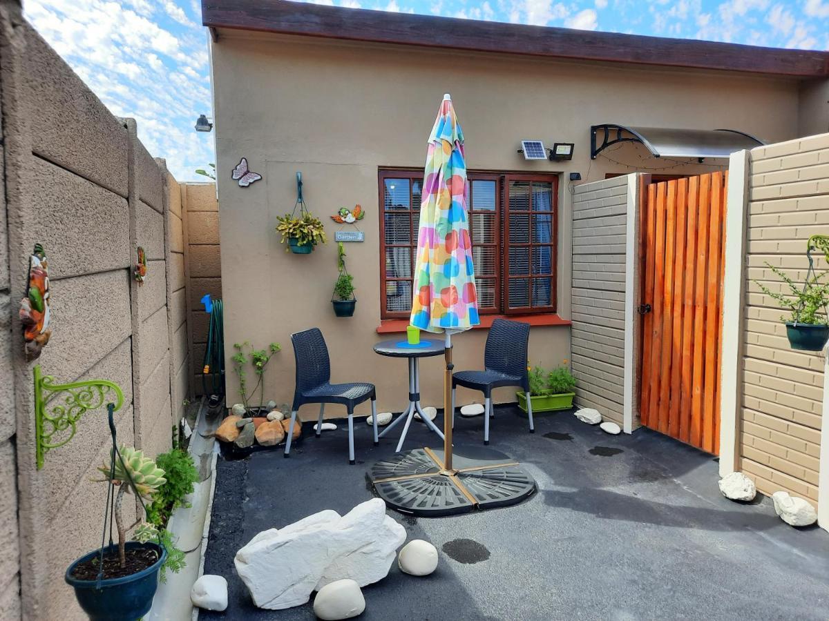 Cape Cozy Cottages เคปทาวน์ ภายนอก รูปภาพ